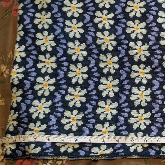 Vera Bradley cozy scarf Floral Bursts - Picture 3 of 10